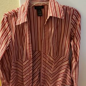 Fitted and flattering blouse